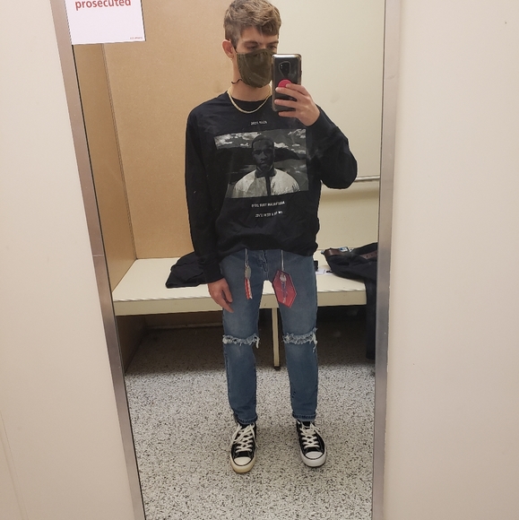 Meet your Posher, Jackson - Picture 3 of 4